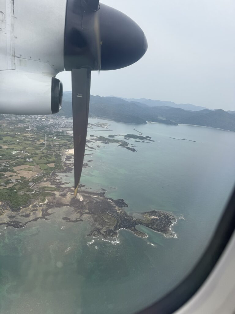 プロペラ機